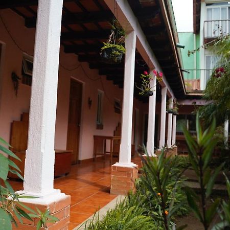 Bed and Breakfast Casa Chapina Francesa San Lorenzo El Tejar Exterior foto