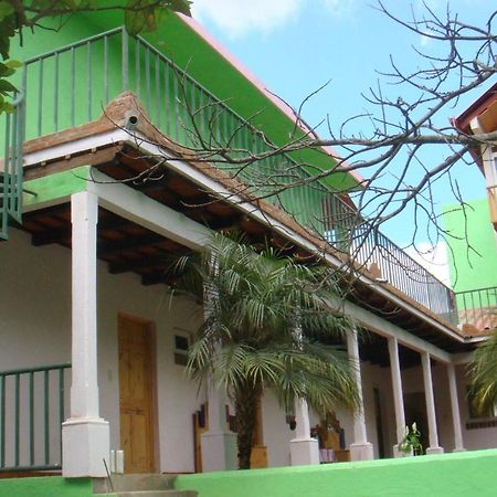 Bed and Breakfast Casa Chapina Francesa San Lorenzo El Tejar Exterior foto