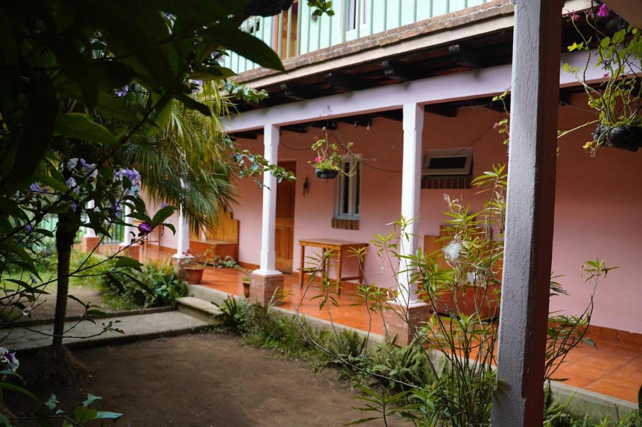 Bed and Breakfast Casa Chapina Francesa San Lorenzo El Tejar Exterior foto