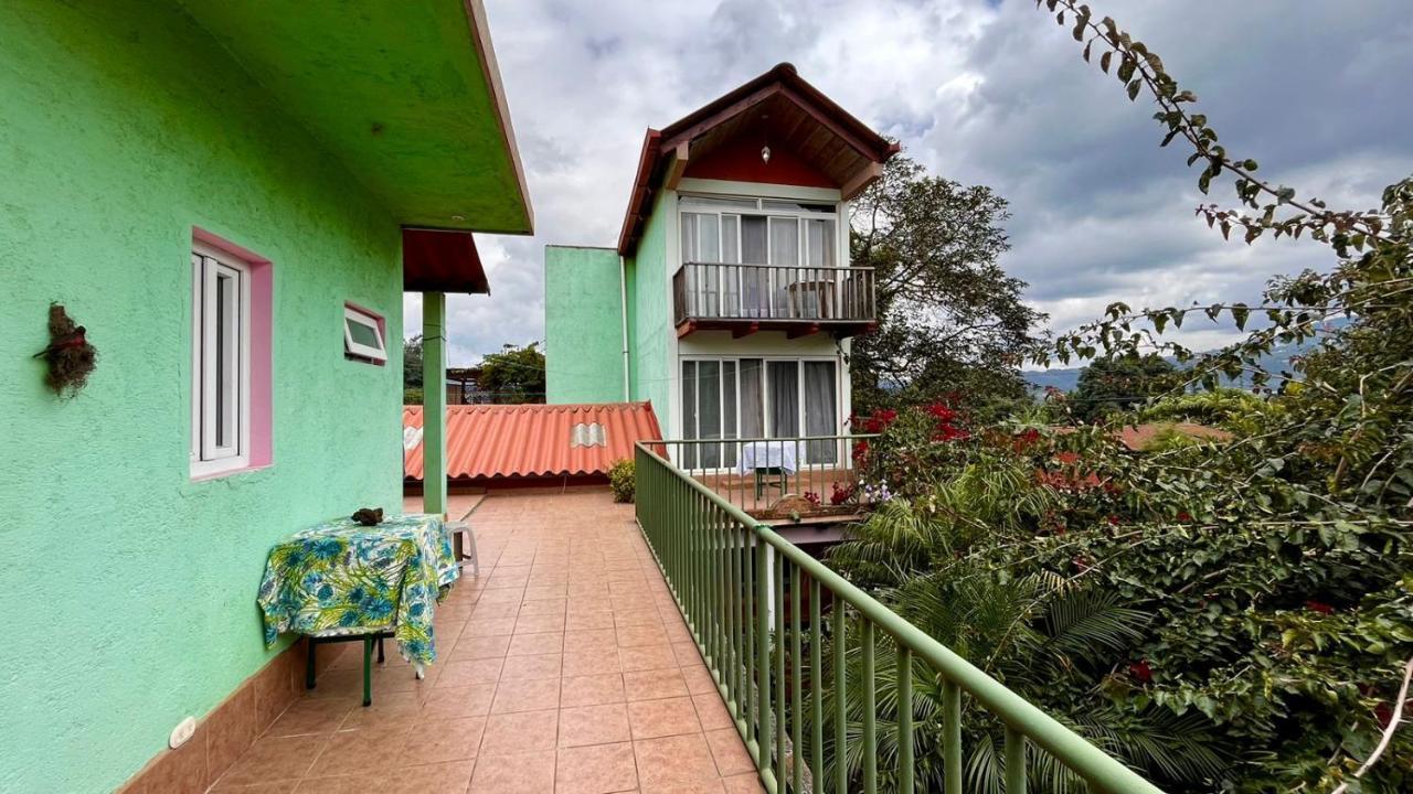 Bed and Breakfast Casa Chapina Francesa San Lorenzo El Tejar Exterior foto